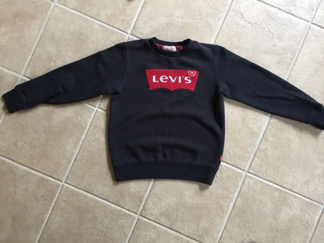 Billede 2 - Levi's tøj str. 10 - 16 år
