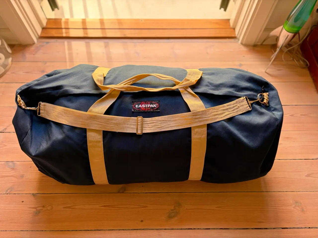 Billede 7 - Stor Eastpak sportstaske, ca. 90 cm lang