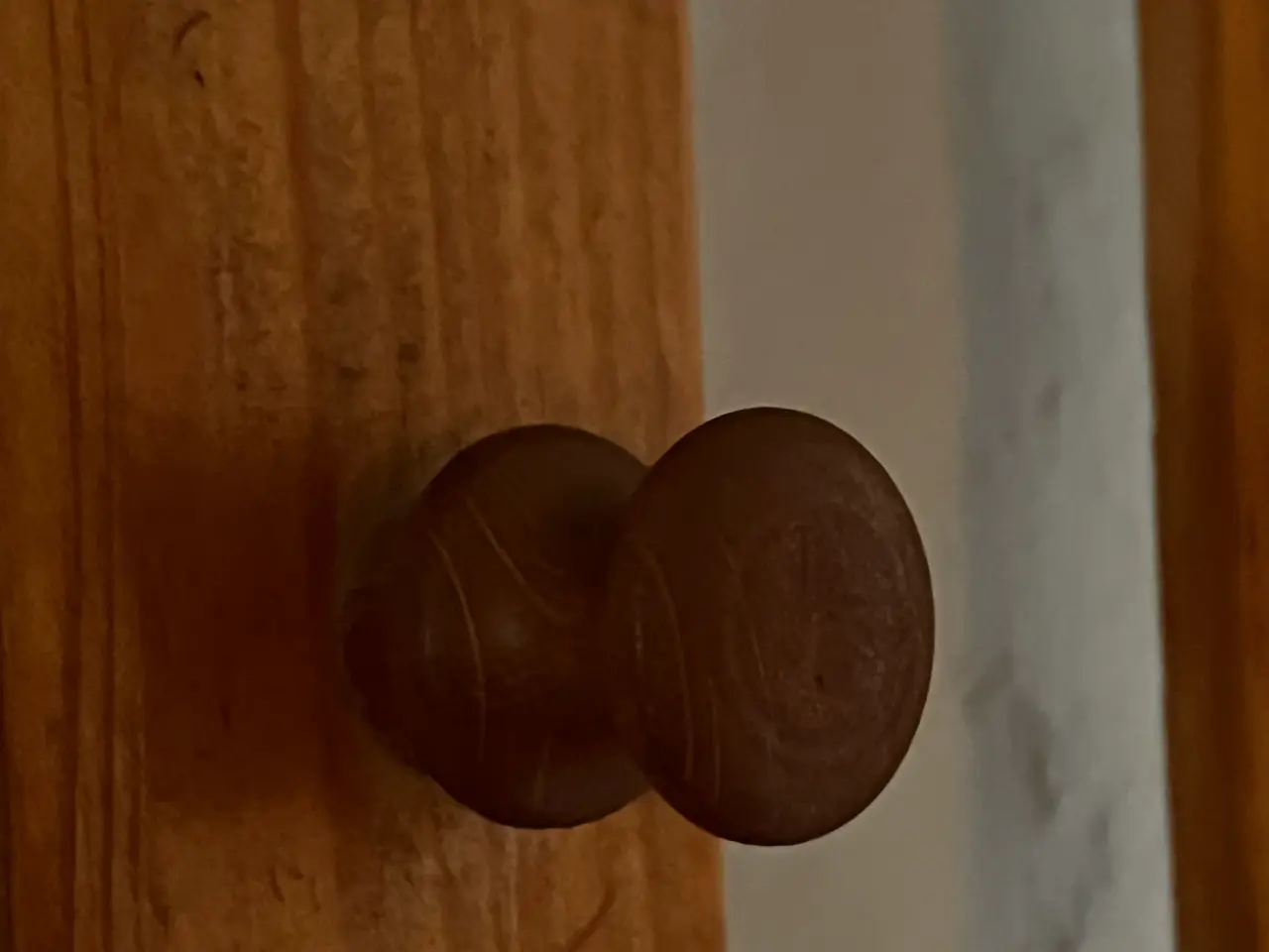 Billede 6 - Stor vintage knagerække / garderobe i massivt fyr 