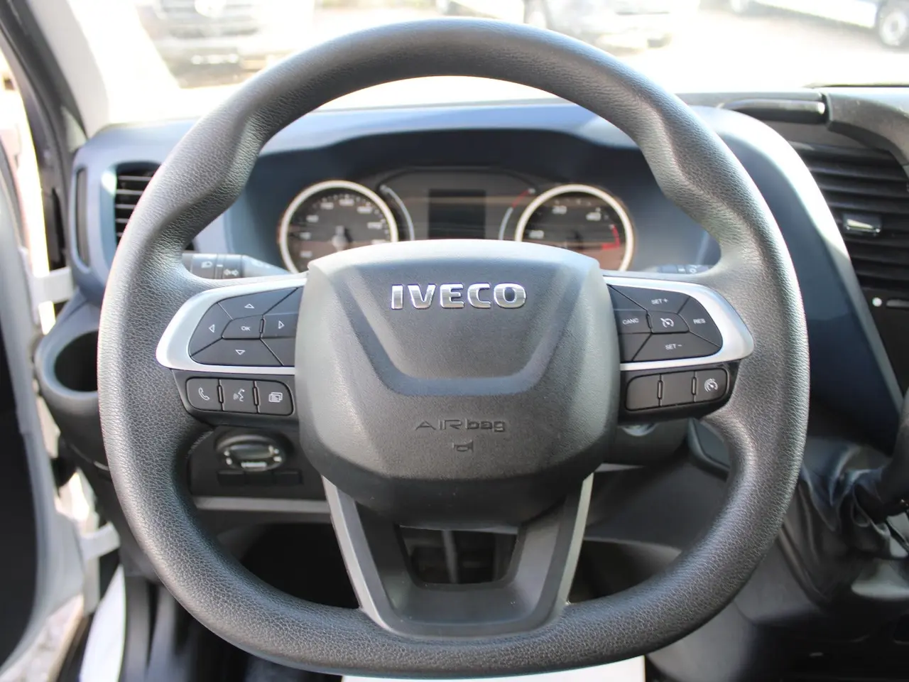 Billede 4 - Iveco Daily 2,3 35S14 Alukasse m/lift AG8