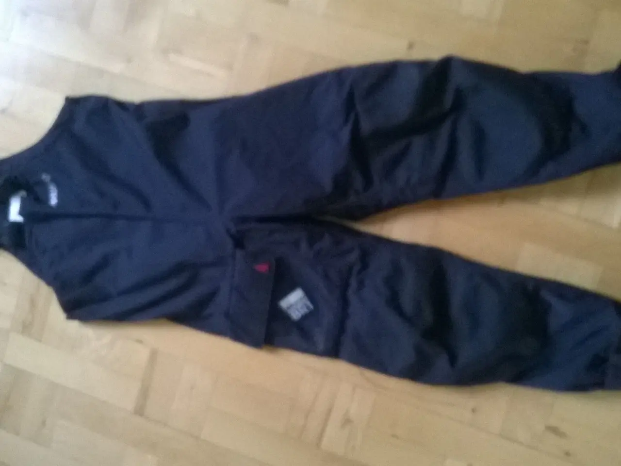 Billede 3 - Musto sejlerbukser 7-8 år