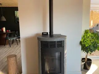 Heta Green 200 med skorsten og glasplade