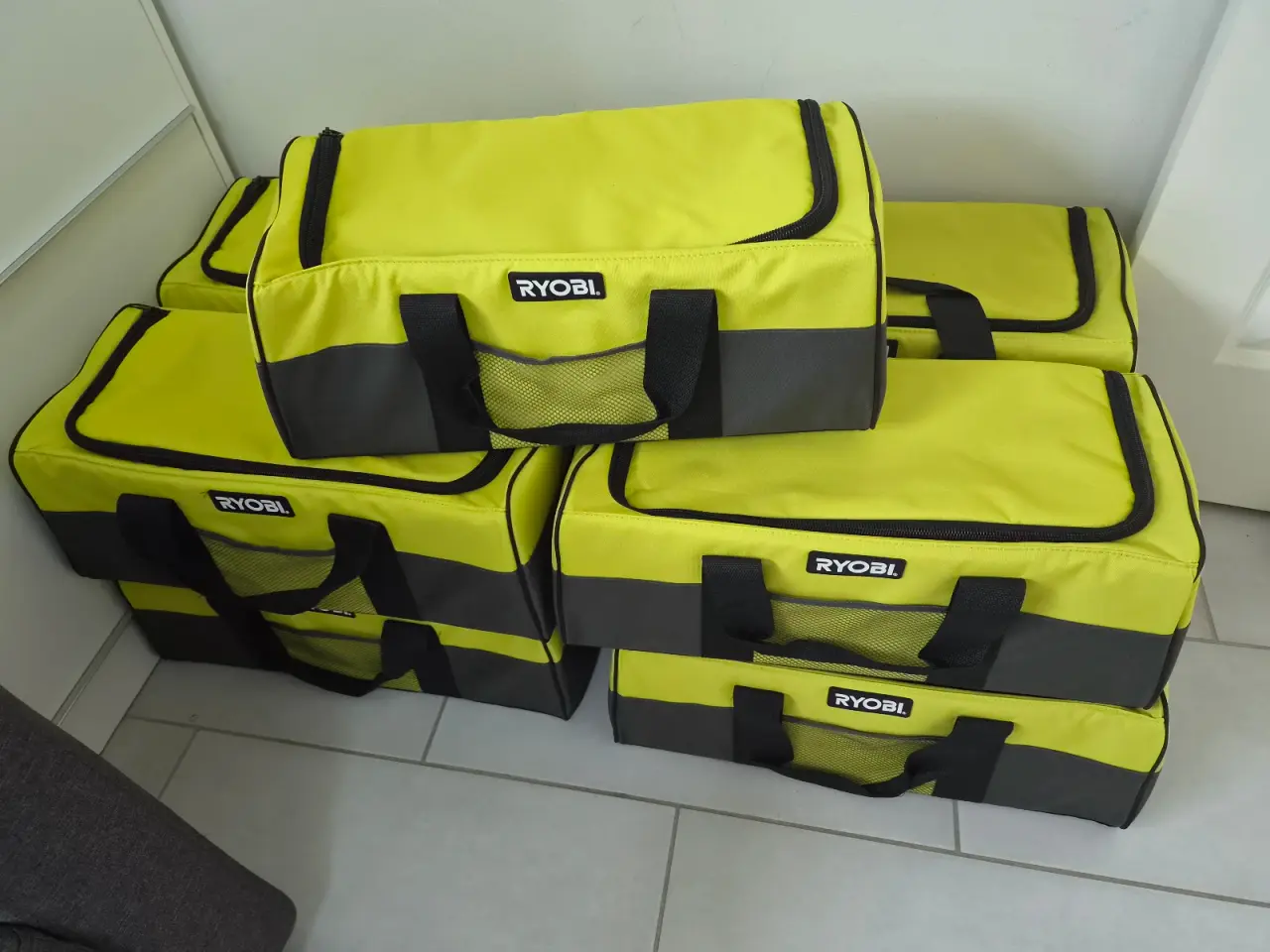 Billede 1 - Helt NYE Ryobi RTB01 værktøjstasker (56 cm / 25L)