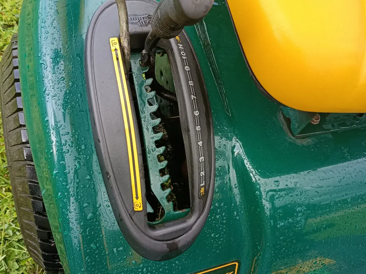 Billede 8 - Pæn større Yard-Man havetraktor 2 Cylinder