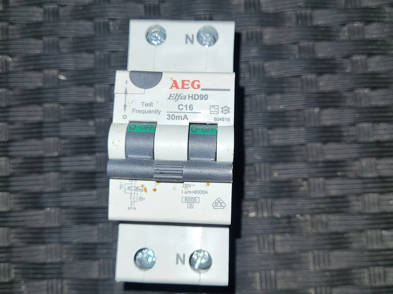 Billede 1 - kombirelæ evt. til solceller