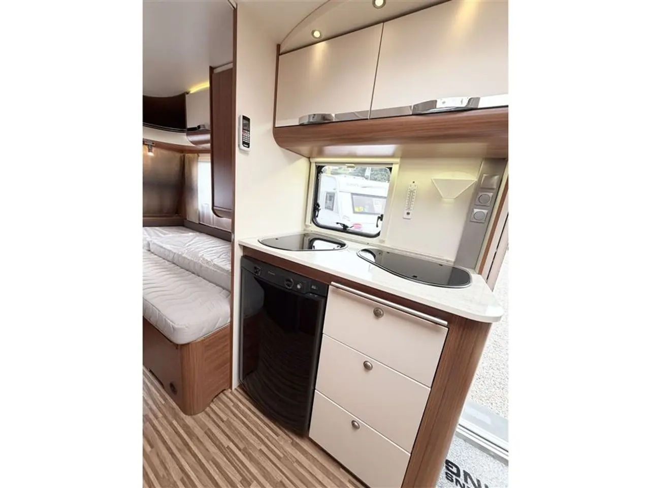 Billede 10 - 2014 - Adria Adora 472 LU Enkeltsenge-Lamel-Gulvtemp.-Mover-Aircon-Telt