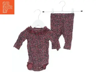 Leopardprint babysæt fra Name It (str. 56)