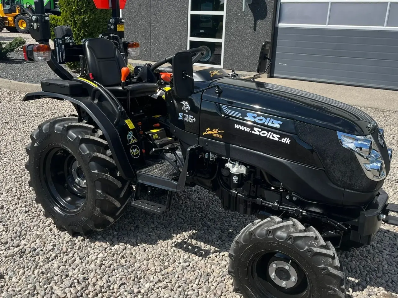 Billede 15 - Solis S26 Limited Edition i sort 6+2 Gearmaskine med Servostyring og brede traktorhjul