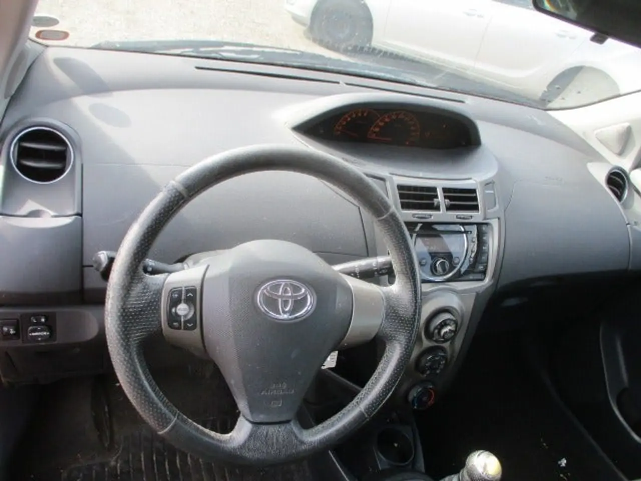 Billede 8 - Toyota Yaris 1,3 TX