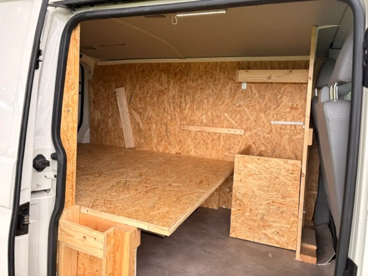 Billede 8 - VW Transporter 2,5 TDi 130 Kassevogn kort 4d