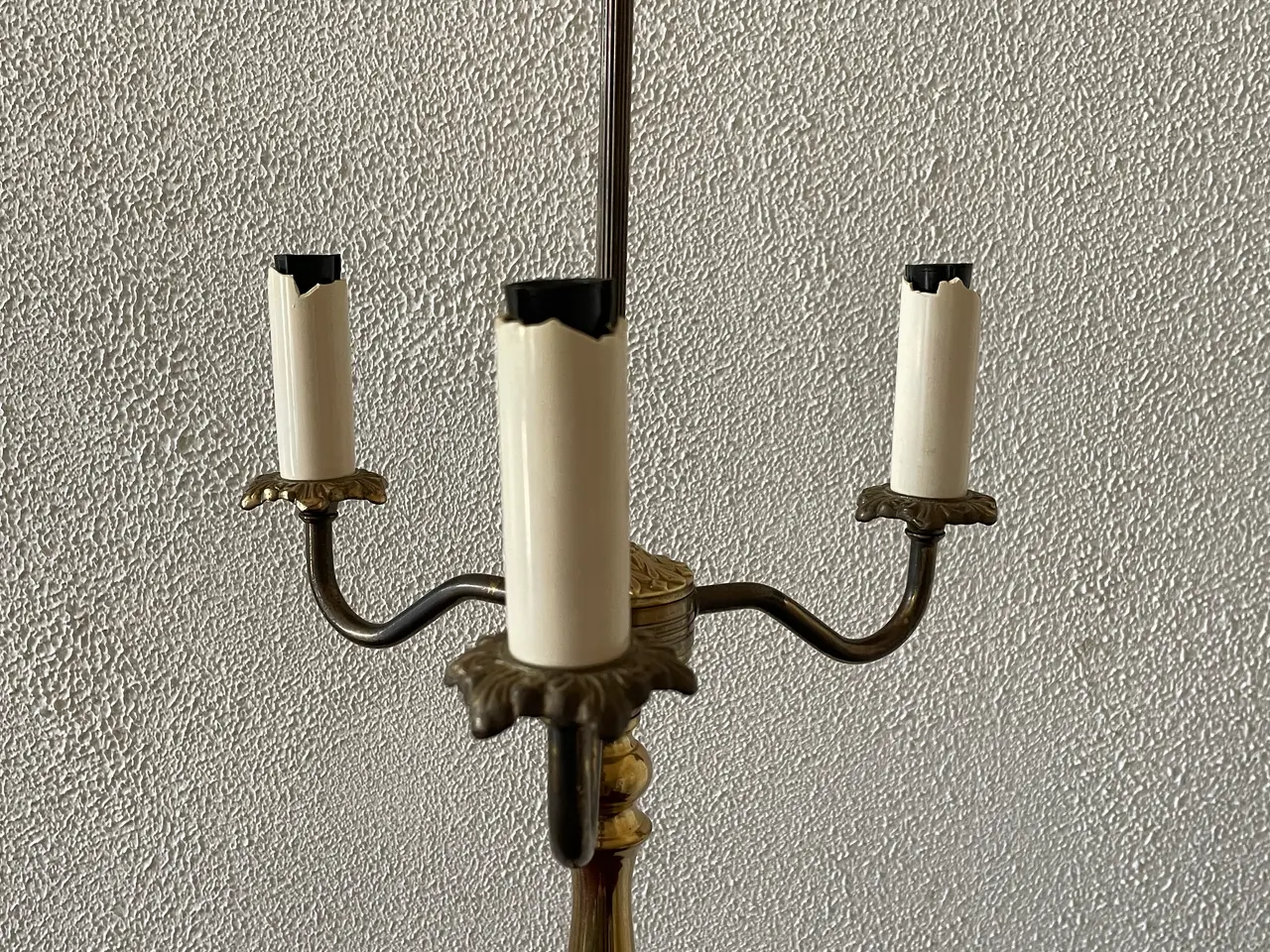 Billede 3 - Vintage kandelaber-gulvlampe i messing med løvefød