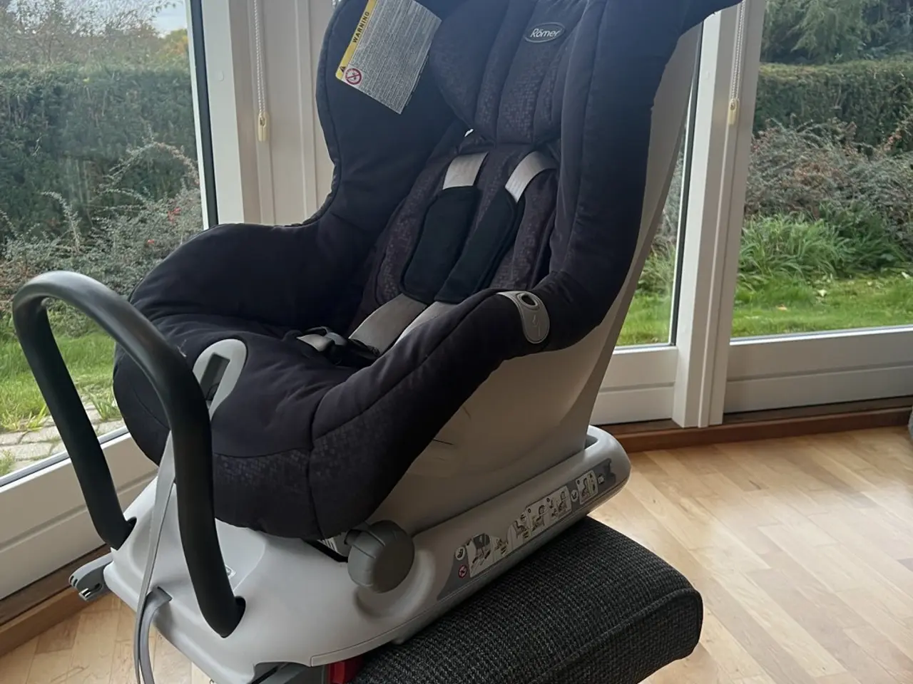 Billede 2 - Römer Max-Fix bagudvendt autostol 0-18 kg ISOFIX