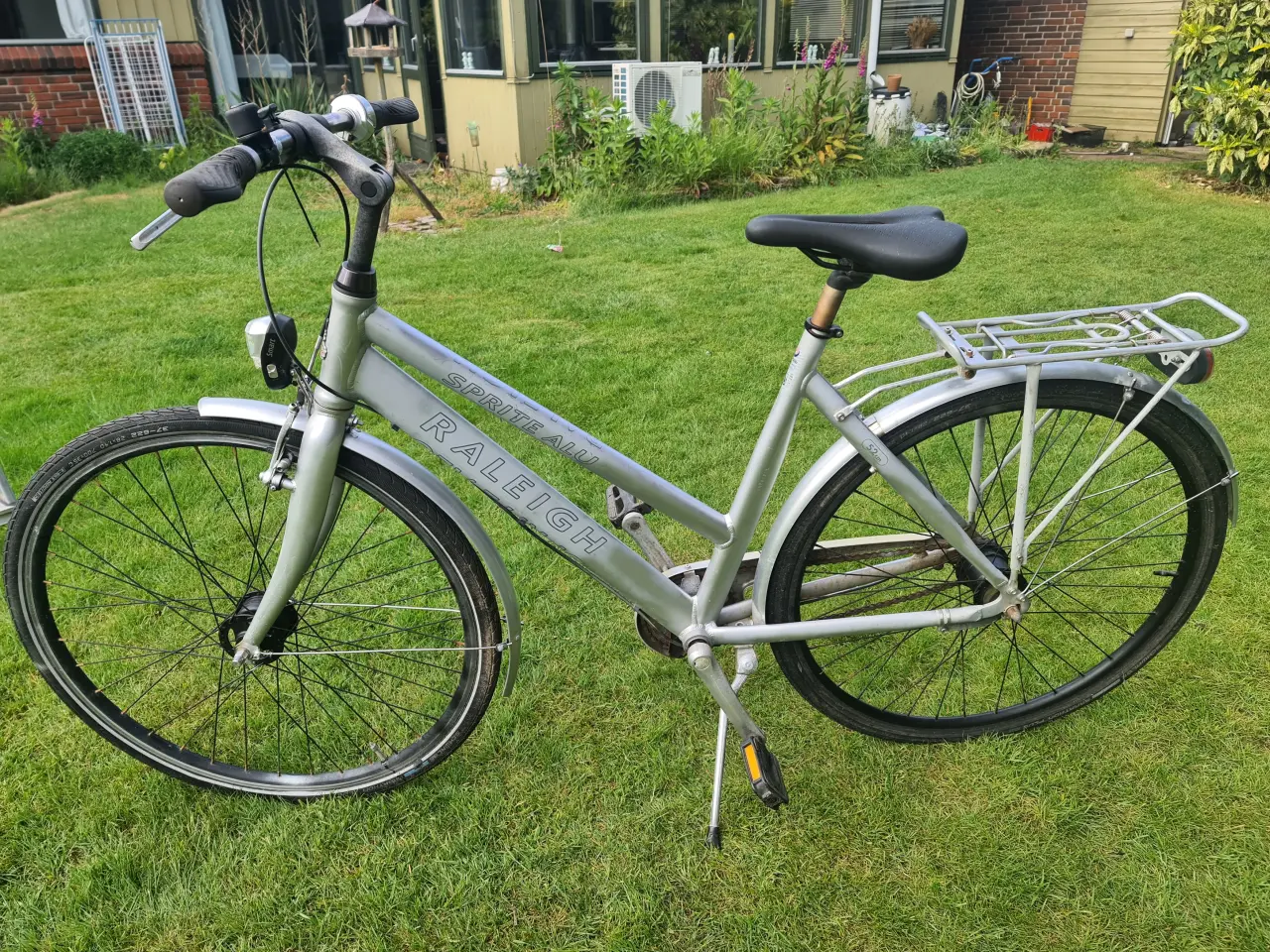 Billede 2 - Damecykel RALEIGH 28" til salg