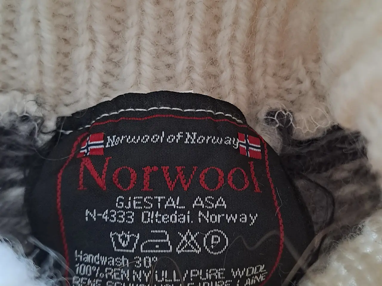 Billede 2 - Ægte norsk sweater