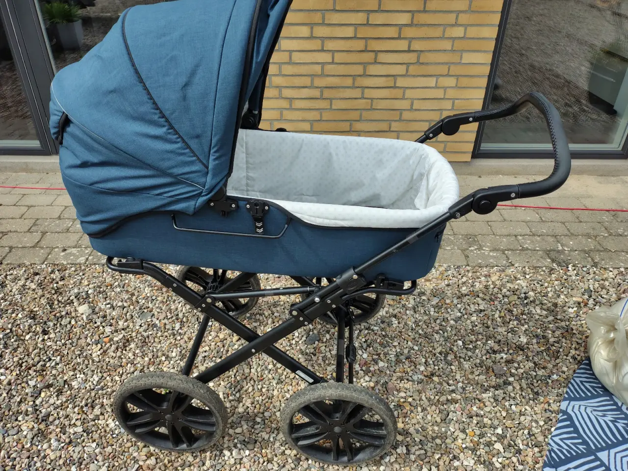 Billede 1 - Odder barnevogn med tilbehør sælges