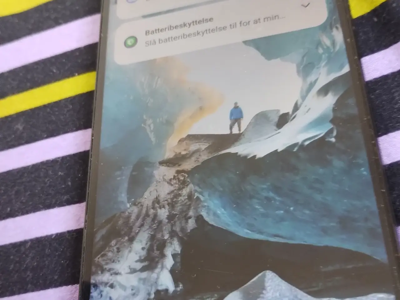 Billede 1 - Mobiltelefon sælges 