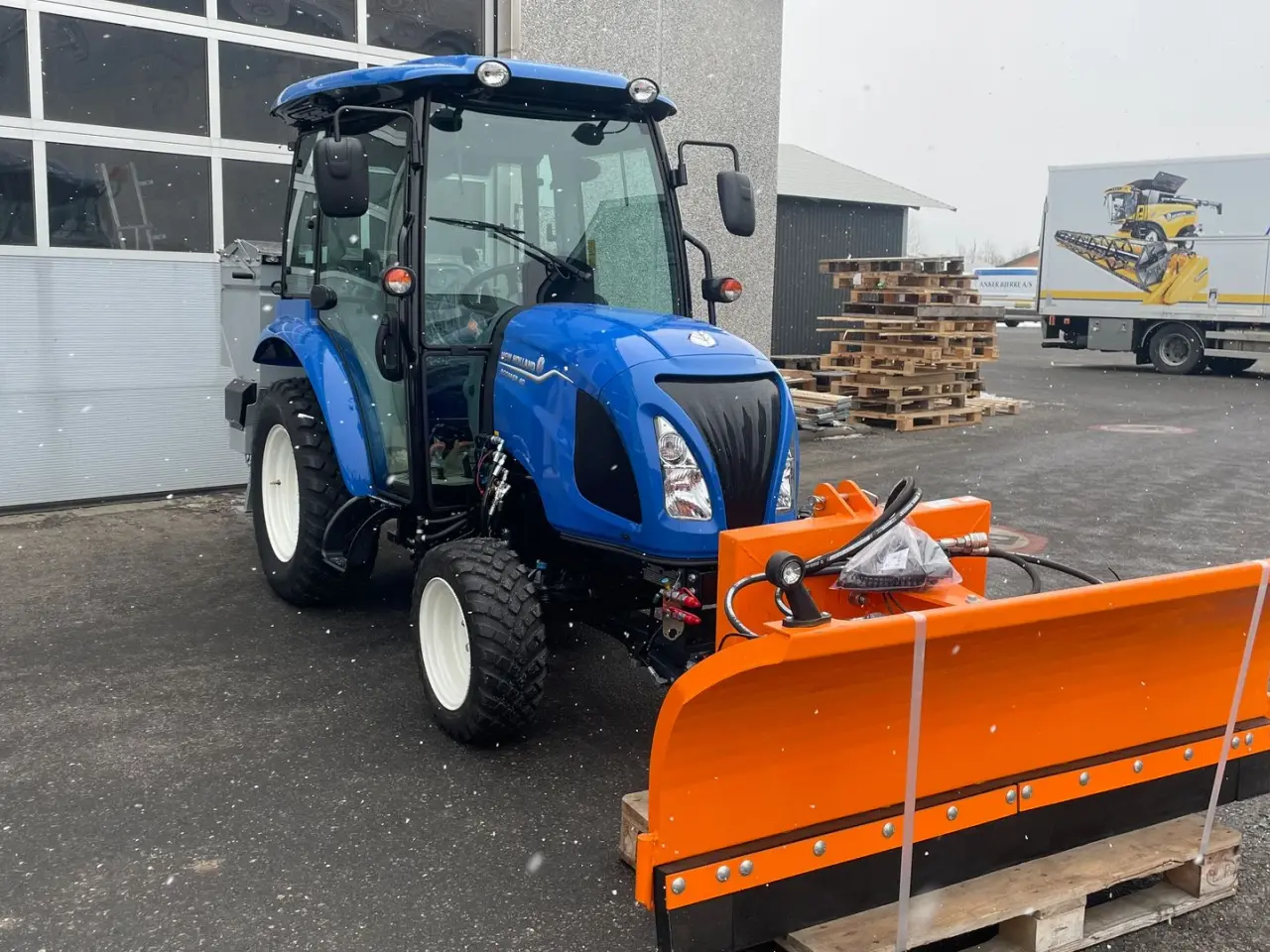 Billede 2 - New Holland BOOMER 40 HST Inkl. Vinterpakke
