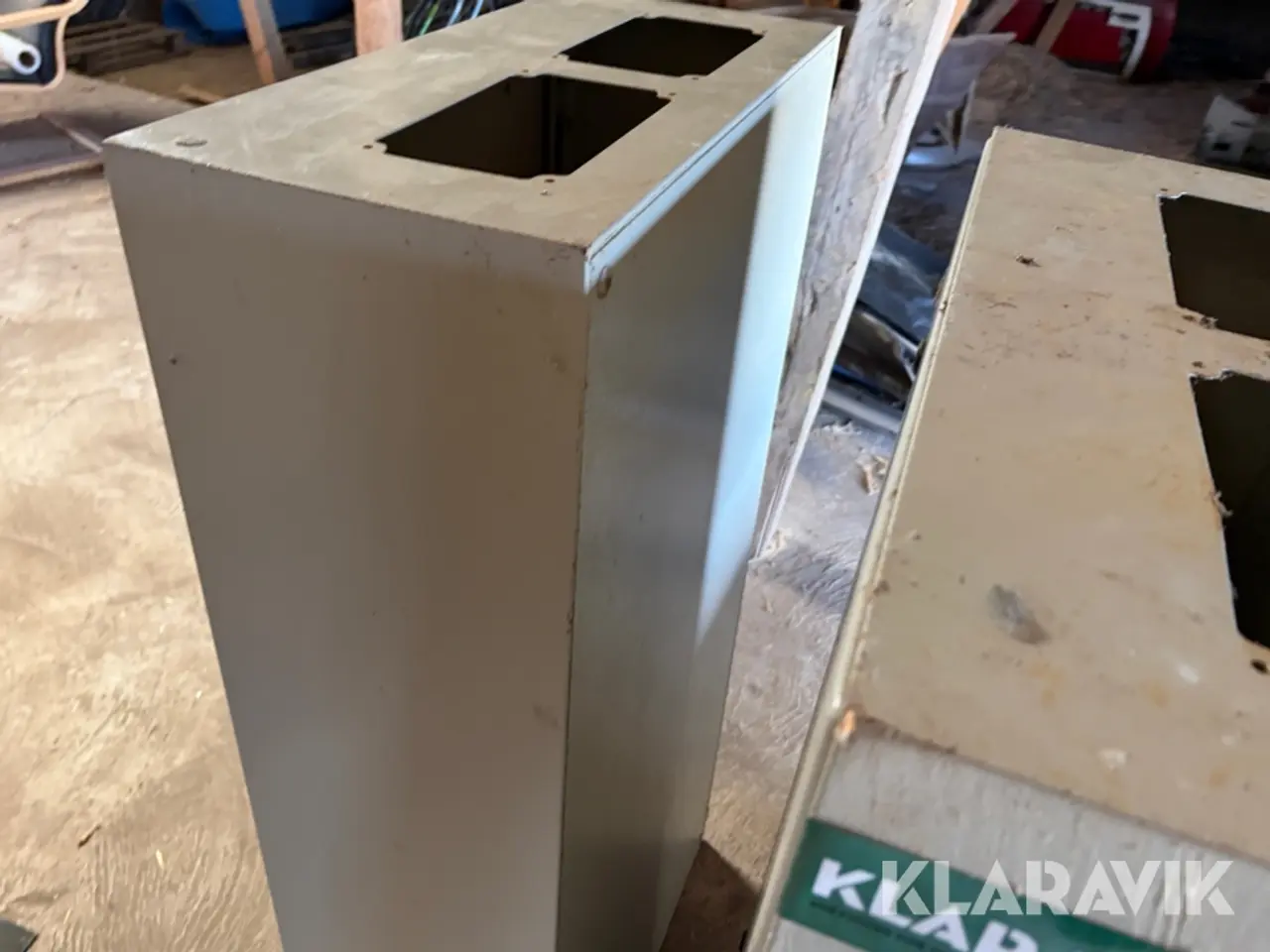 Billede 4 - Elskabe i metal 2 Styk