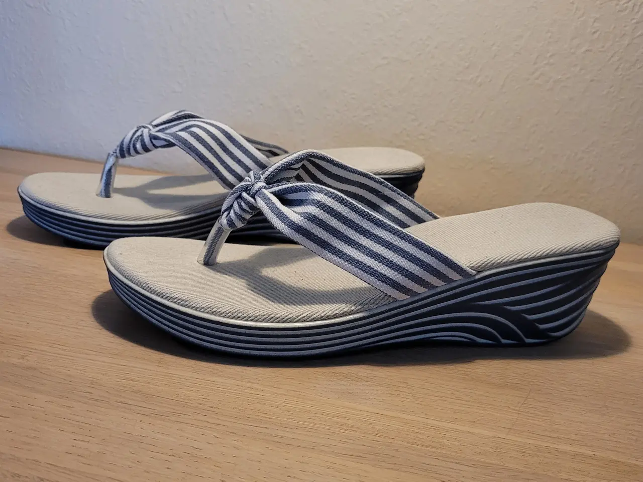 Billede 1 - Smarte sandaler med flot sål str. 41 (NY)