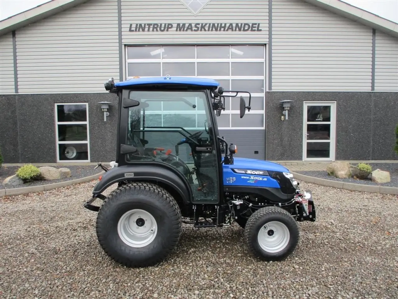 Billede 6 - Solis 26 HST Med kabine, Turf dæk og frontlift