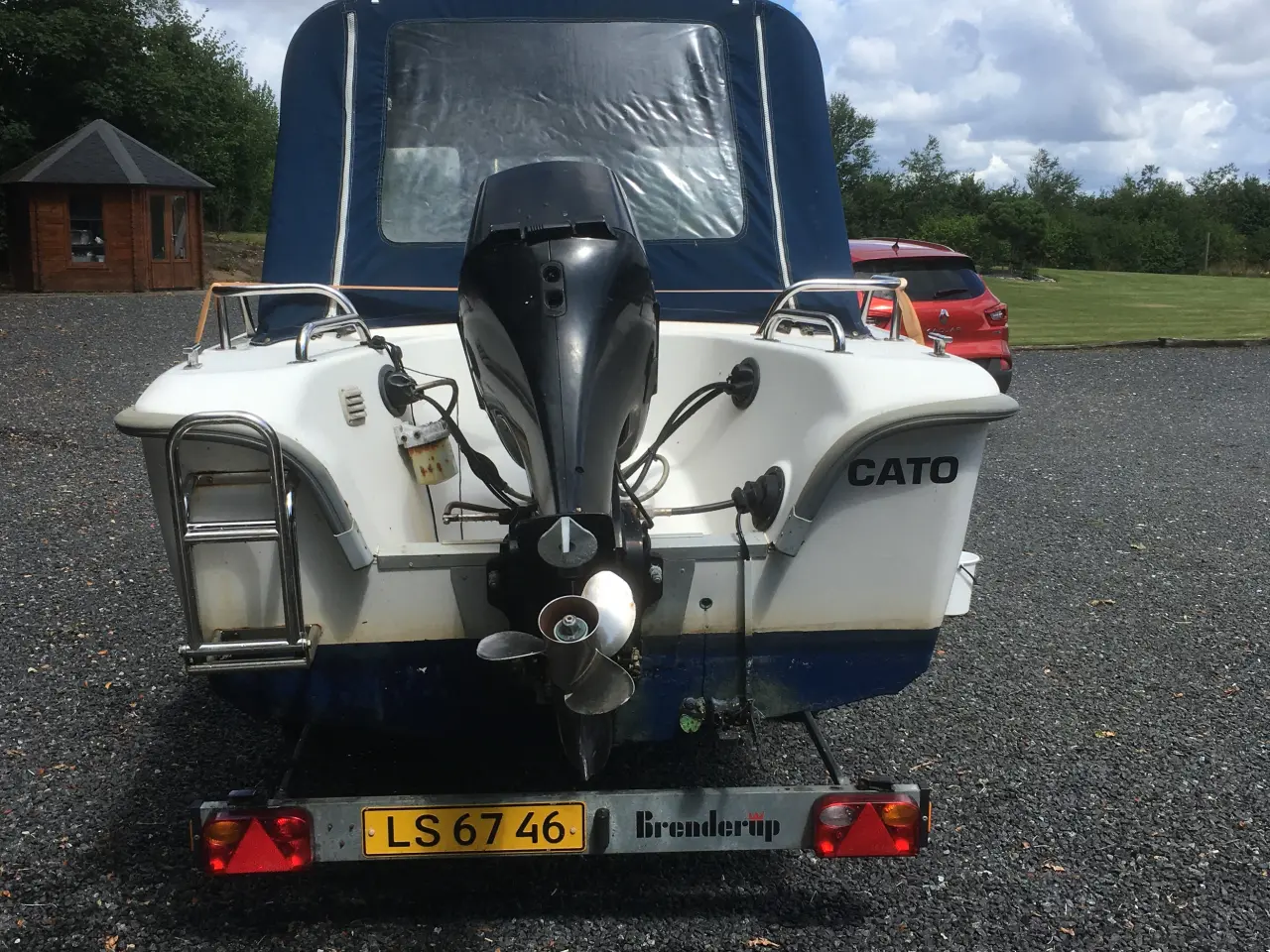 Billede 2 - Bovreider / motorbåd  Uttern C56 incl. trailer