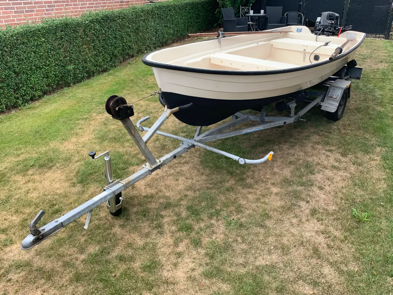 Billede 2 - Fiske jolle med motor og trailer nysynet