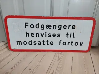 ÆGTE vejskilt i metal med refleks