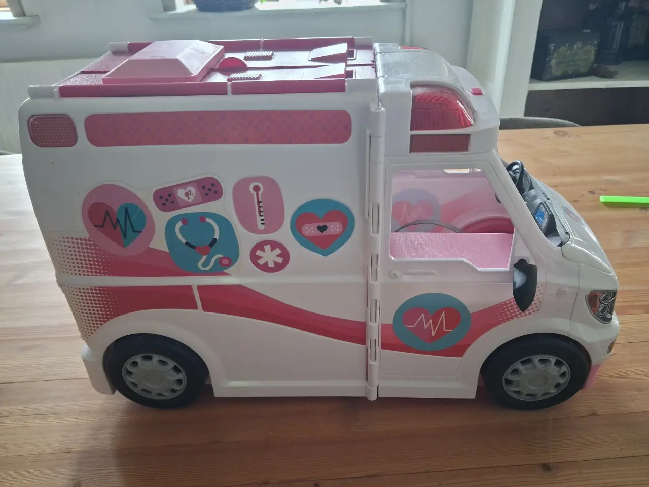 Billede 1 - Barbie ambulance