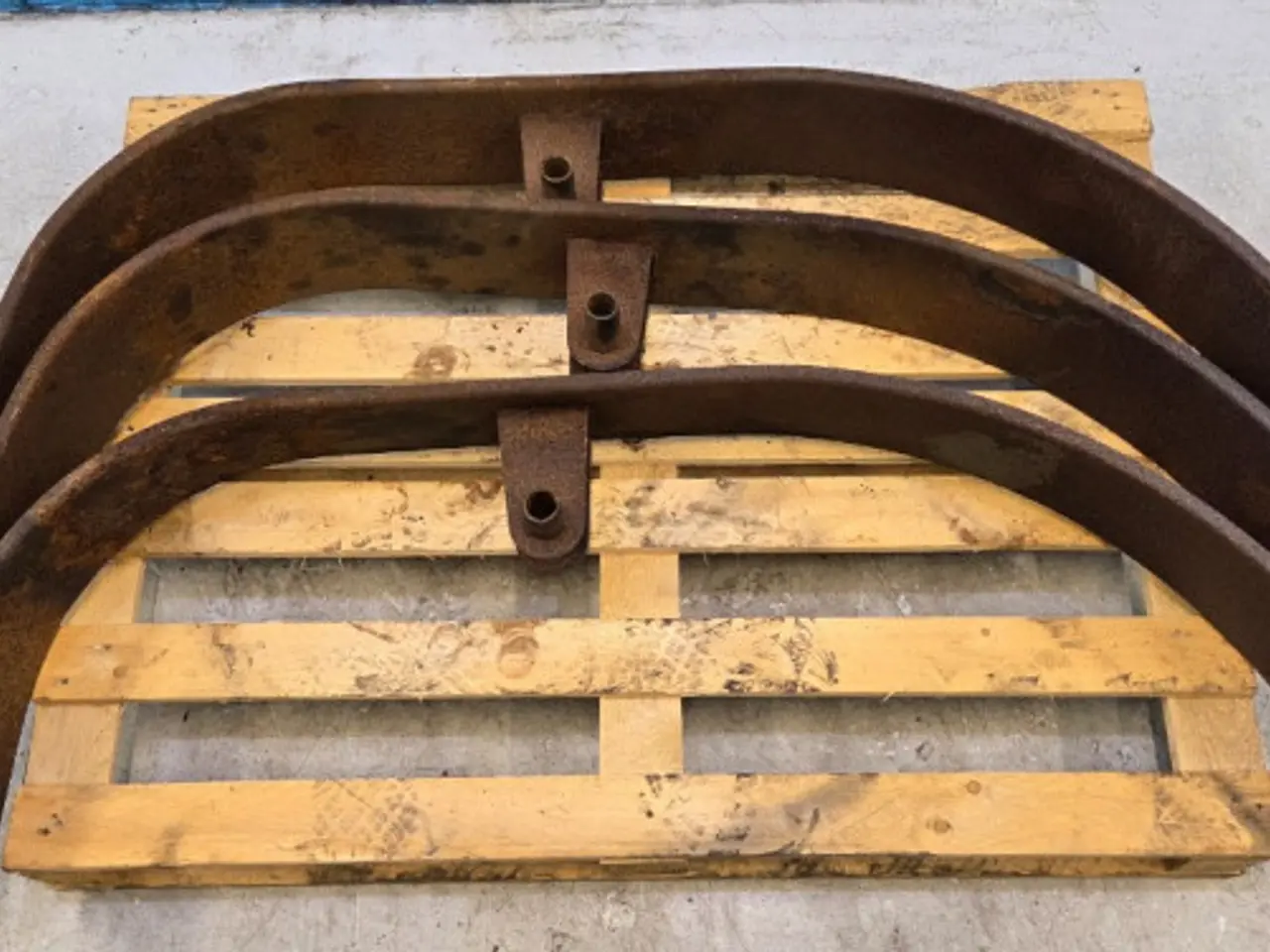 Billede 15 - New Holland BB9060S Plade 84058412  3 Stk