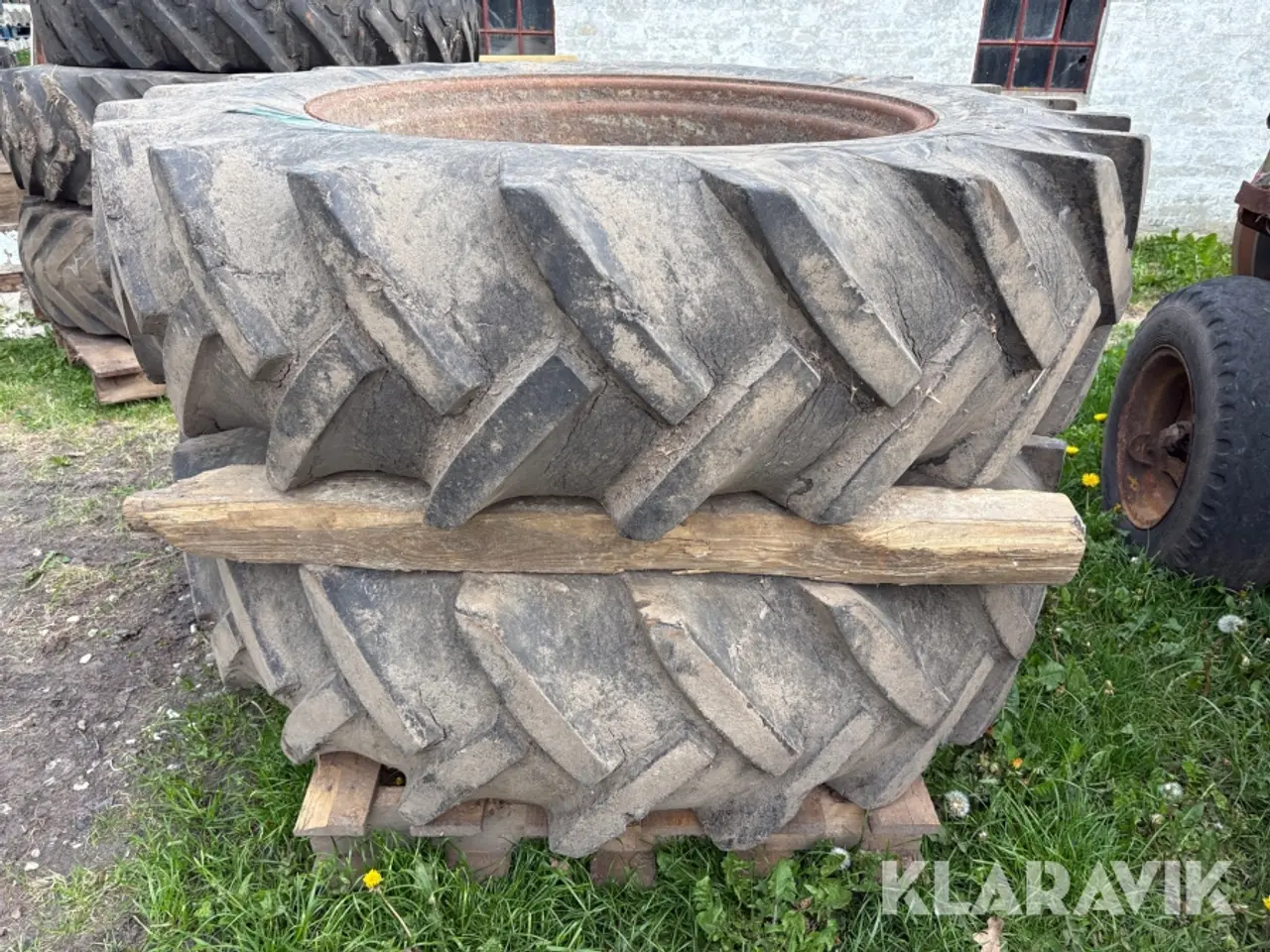 Billede 1 - Tvillingehjul 16.9 R38 5 armet 2 styk