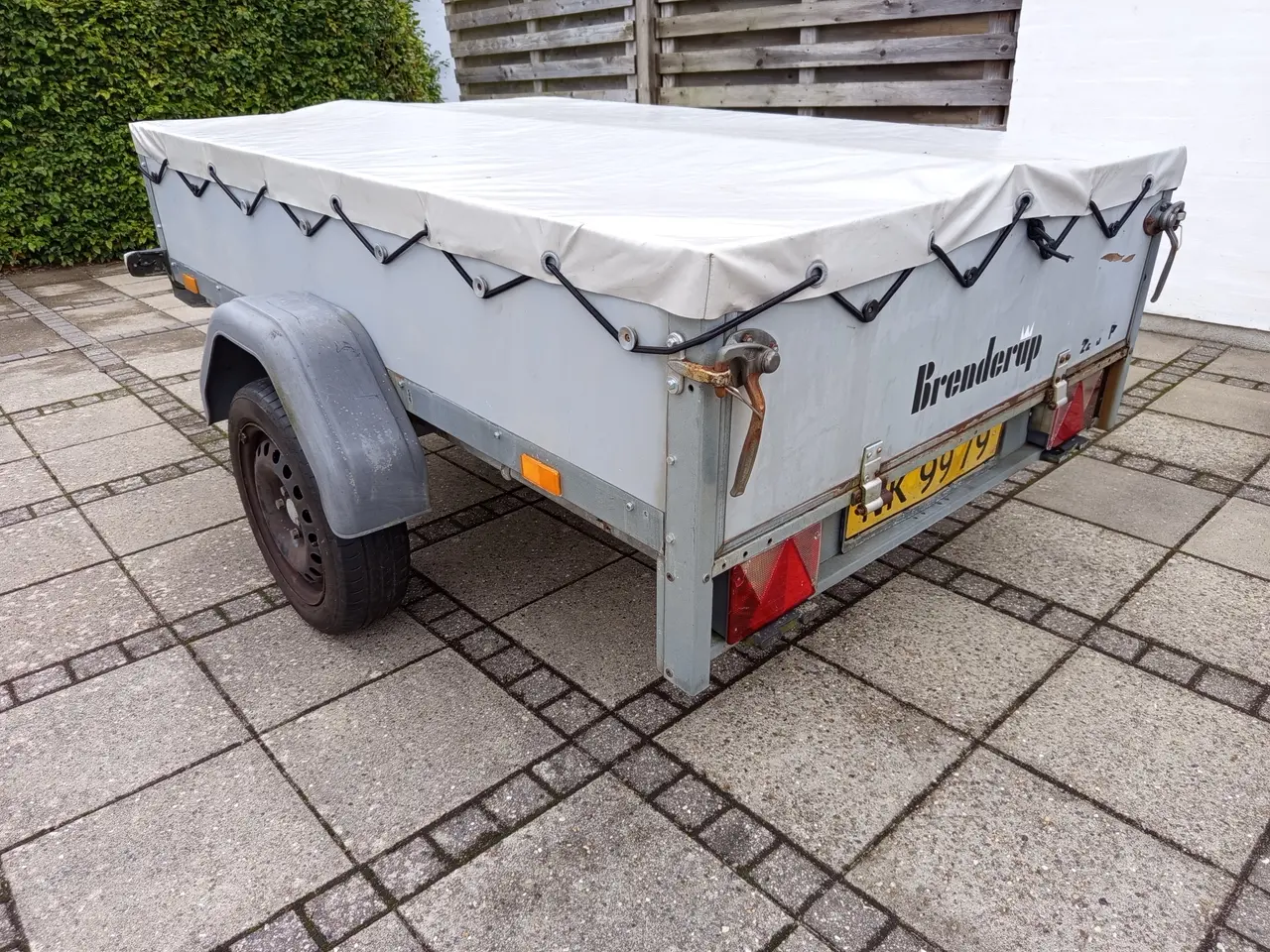 Billede 1 - Nysynet 750 kg. Brenderup 2205 med nummerplade.