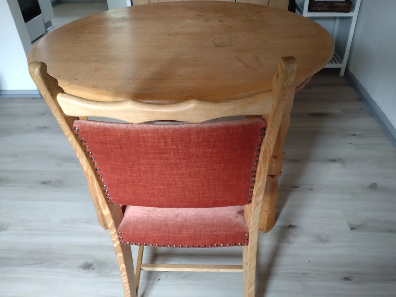 Billede 1 - Spisebord med 6 polstret stole