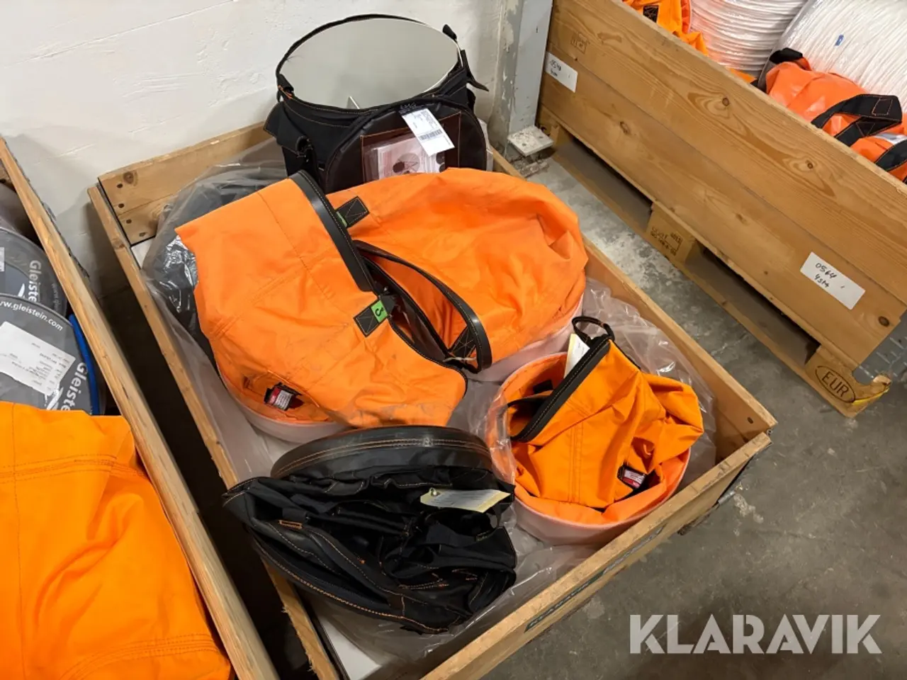 Billede 2 - Offshore tasker og sejlgarn EMG 3579 - 8 tasker / 3 ruller / 2 paller