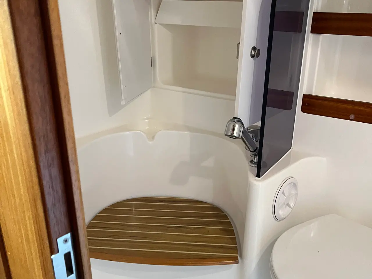 Billede 10 - Rummelig Dufour 38 Classic