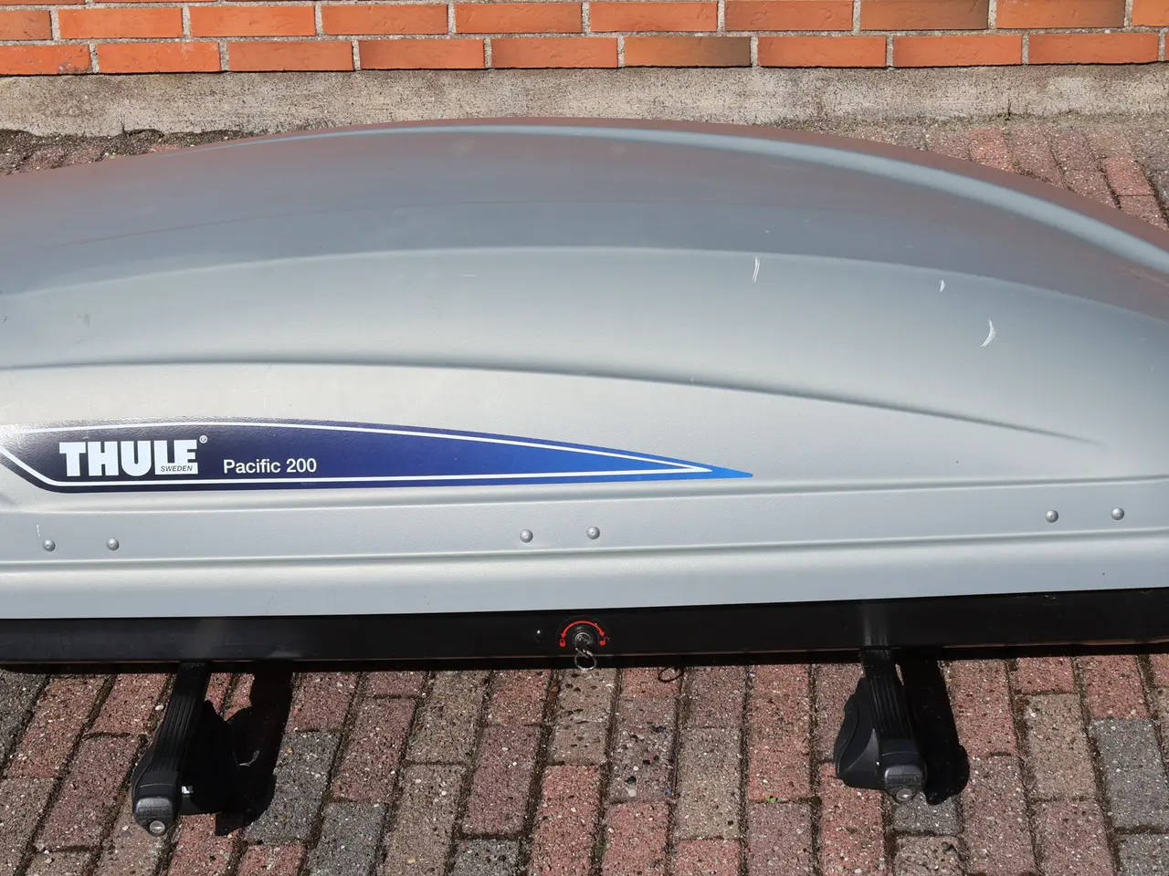 Billede 1 - Tagboks Thule Pacific 200