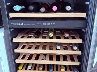 Flot klassisk dansk vinkøleskab