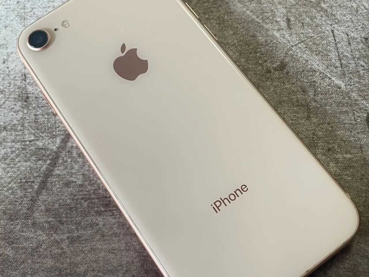 Billede 4 - Pæn velholdt Iphone 8 256