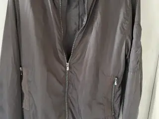 Jakke str M Jack&Jones. Brugt af teenager få gange