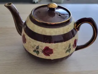 Sadler Brown Betty Tepotte