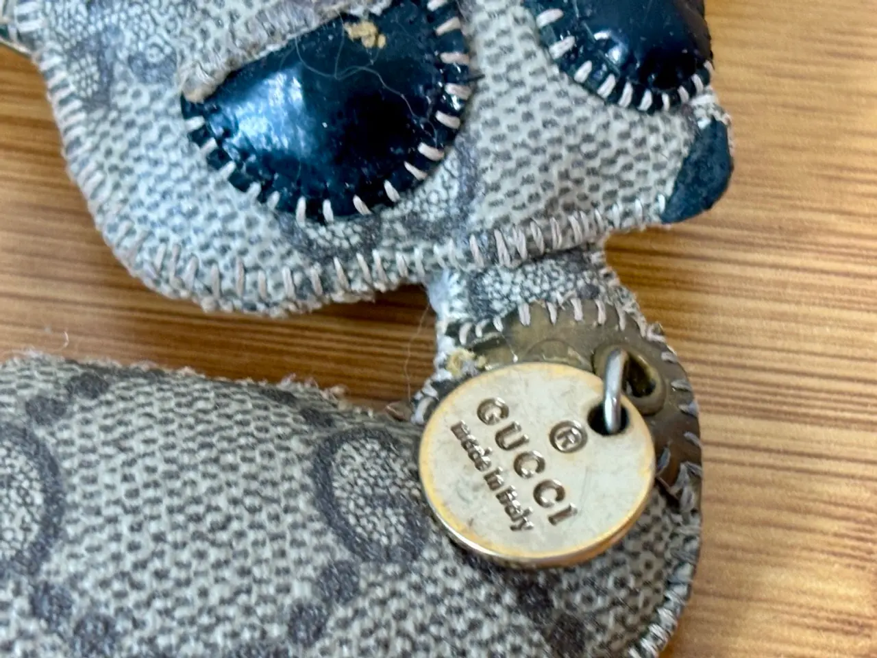 Billede 3 - Gucci, GG Supreme ChiHuaHua nøglering/taskecharm