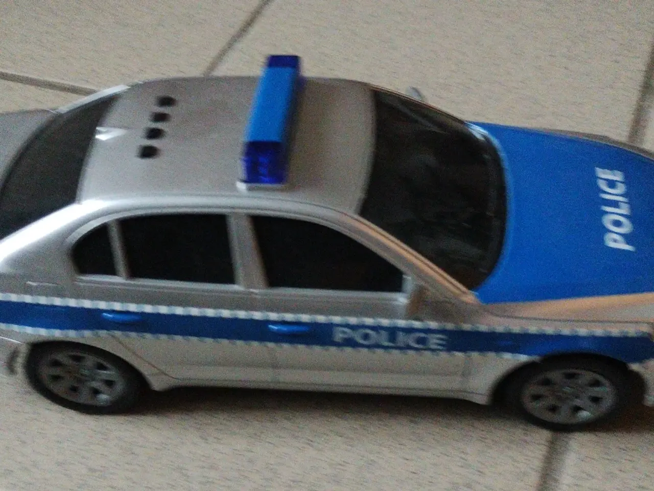 Billede 2 - Politi bil med lyd & lyd