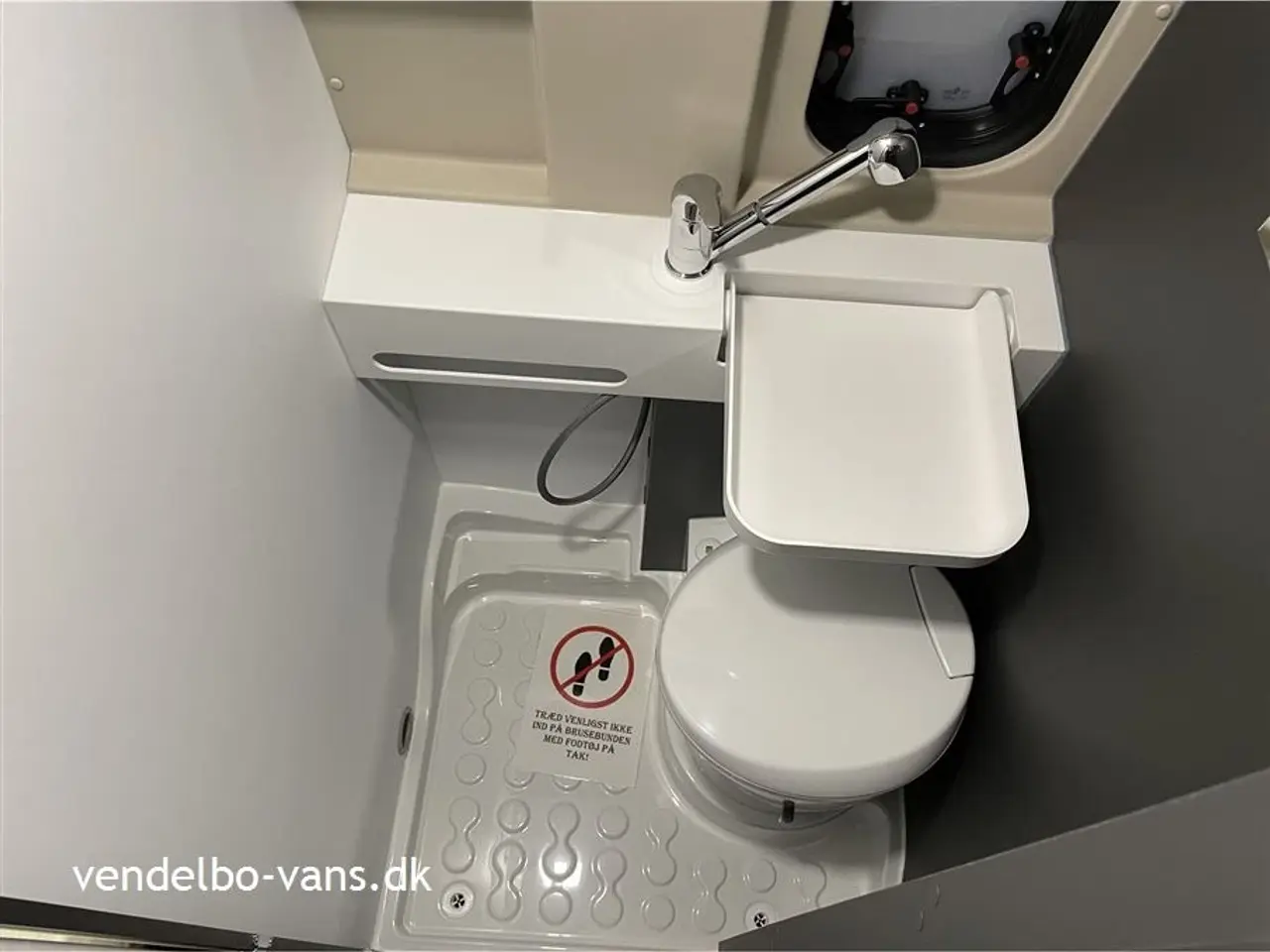 Billede 16 - 2026 - McLouis Menfys Van 1 KUN 541 cm