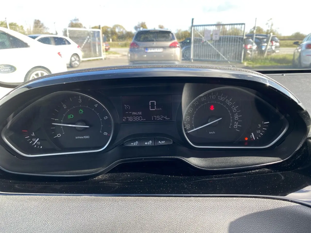 Billede 13 - Peugeot 208 1,6 BlueHDi Desire Sky 100HK 5d