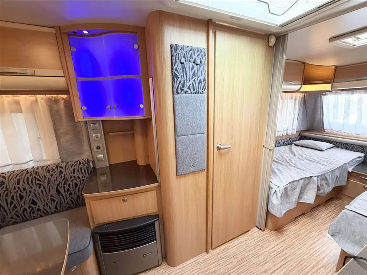 Billede 10 - 2010 - Adria Adora 472 LU Enkeltsenge-Lamel-Gulvtemp.-Mover-Telt