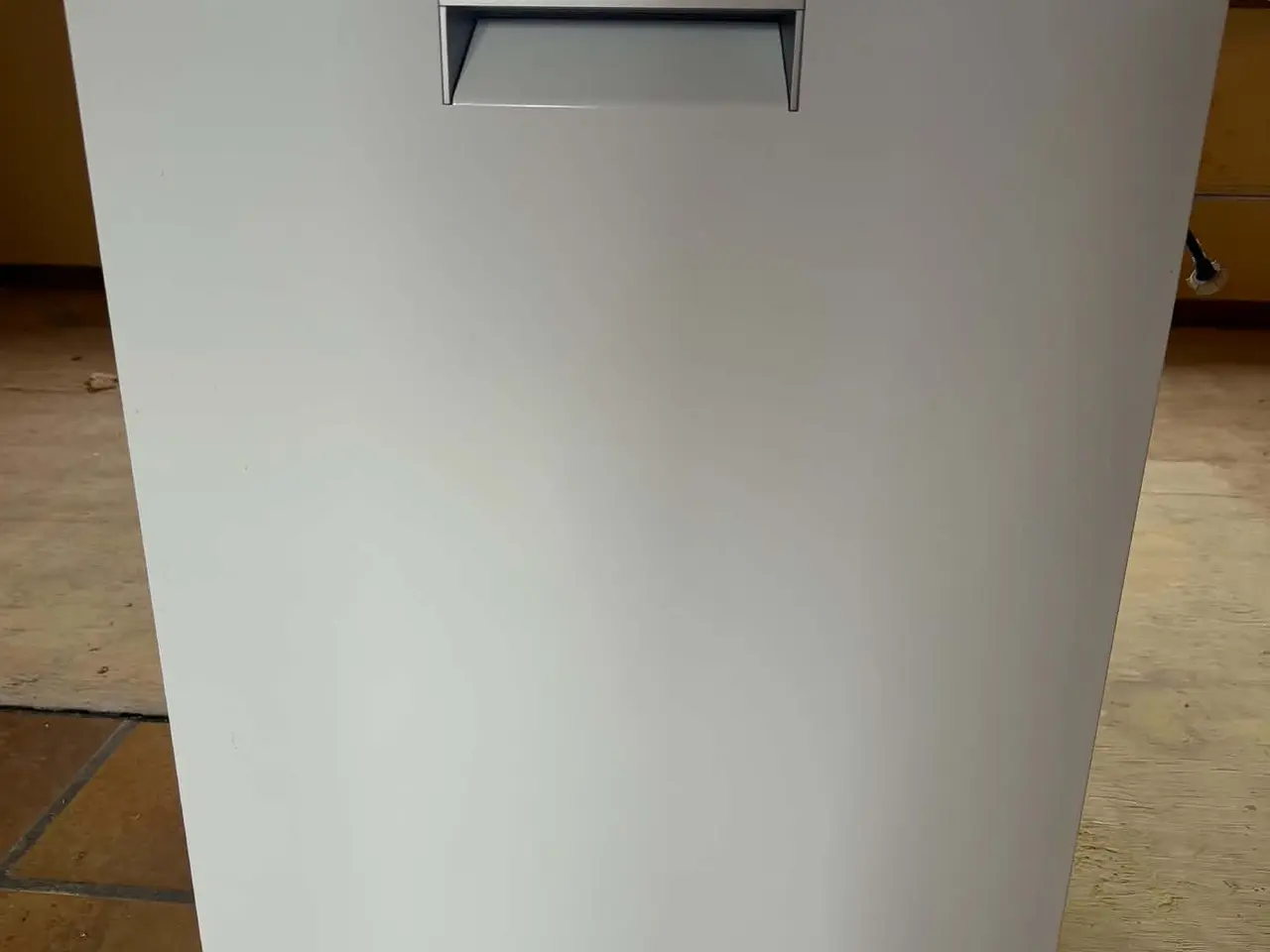 Billede 4 - Velholdt Electrolux Serie 700 opvaskemaskine, 2022