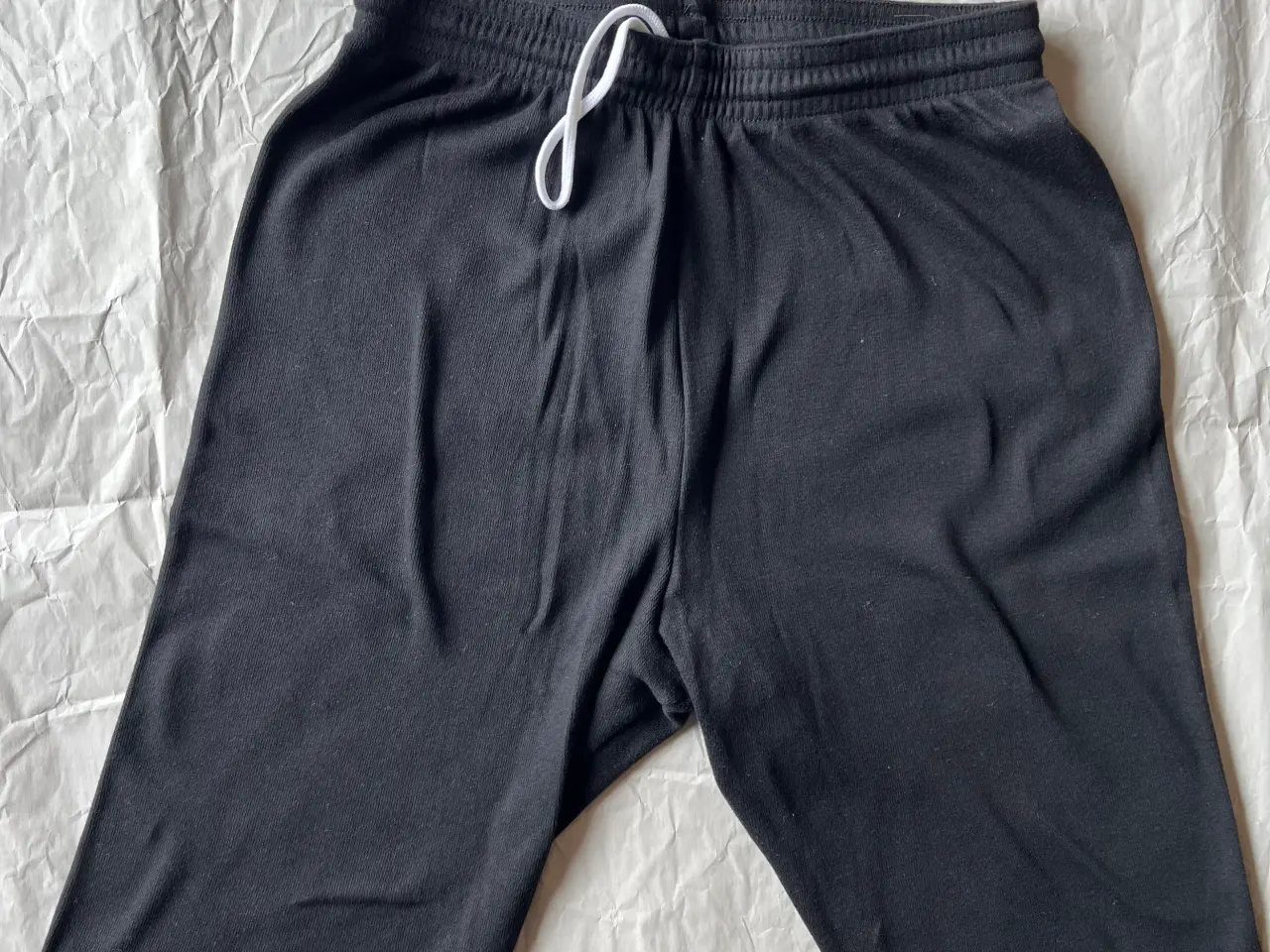 Billede 1 - Shorts sorte M-L
