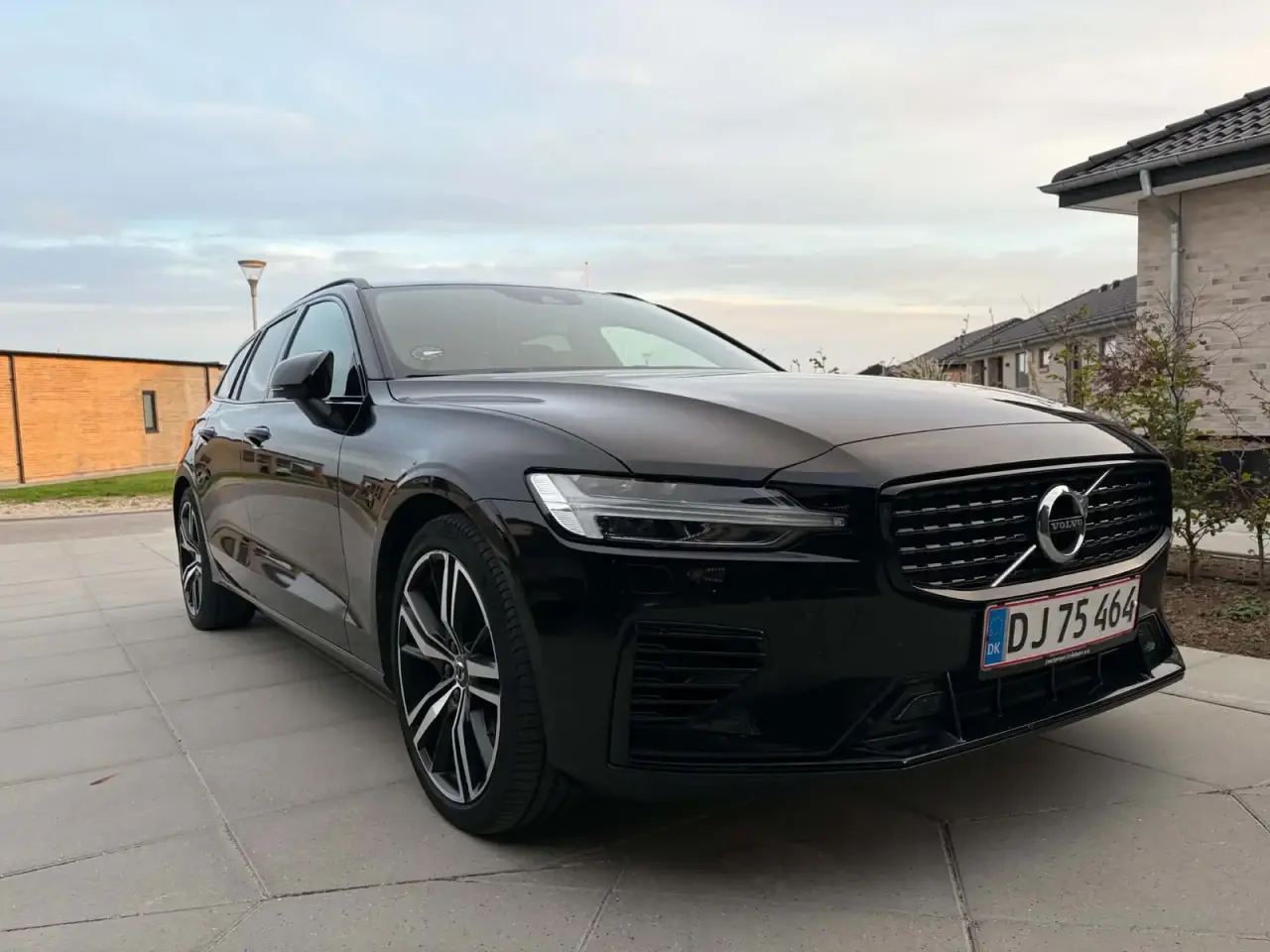 Billede 3 - Volvo V60 2,0 T6 ReCharge R-Design aut. AWD
