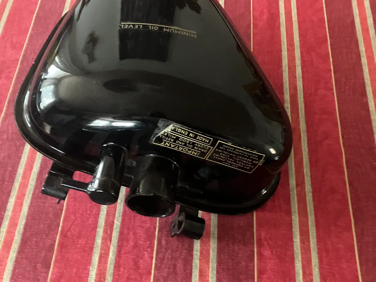 Billede 2 - Olie Tank til Triumph T 120 R