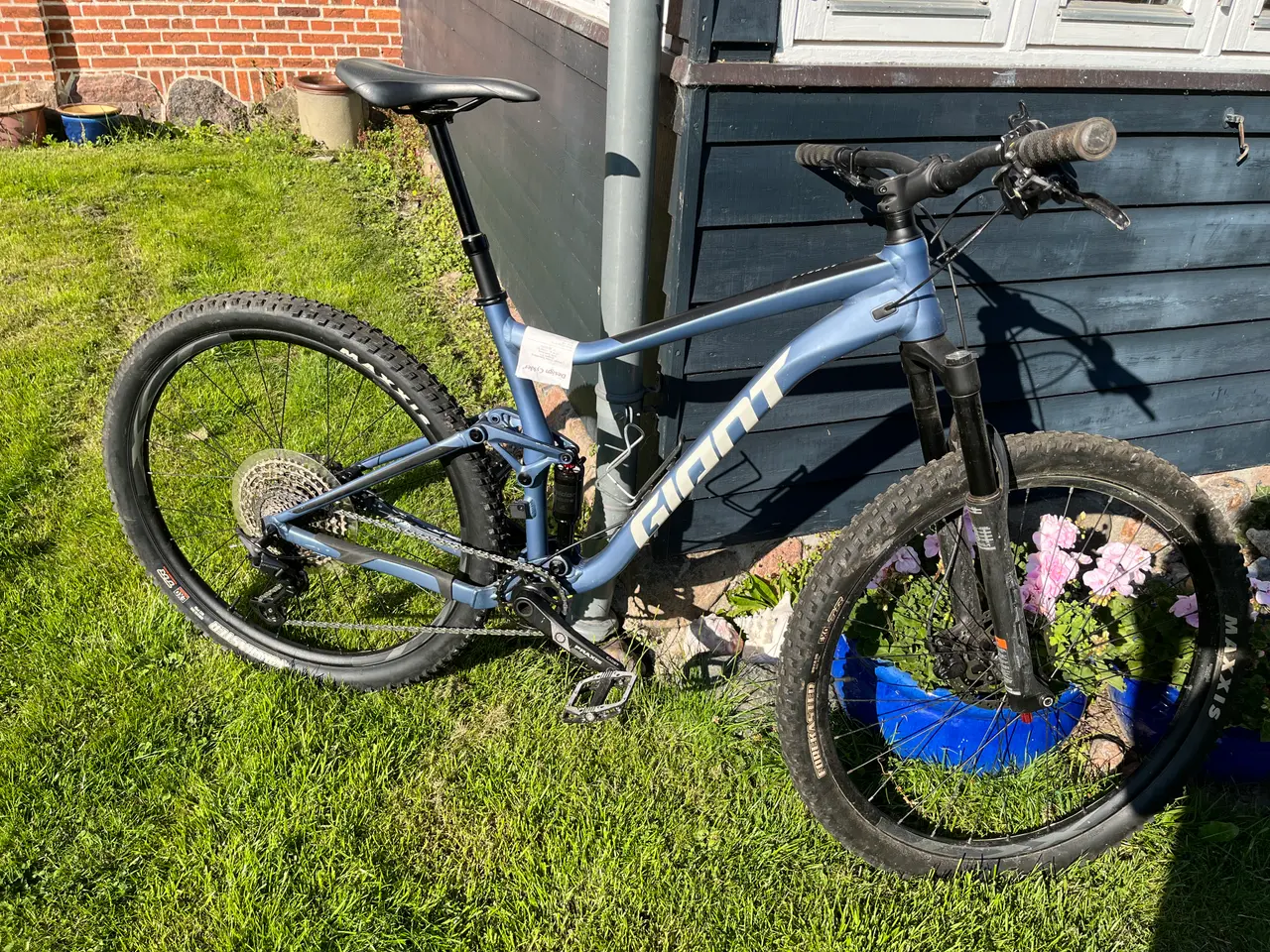Billede 2 - Giant Mountainbike med full suspension