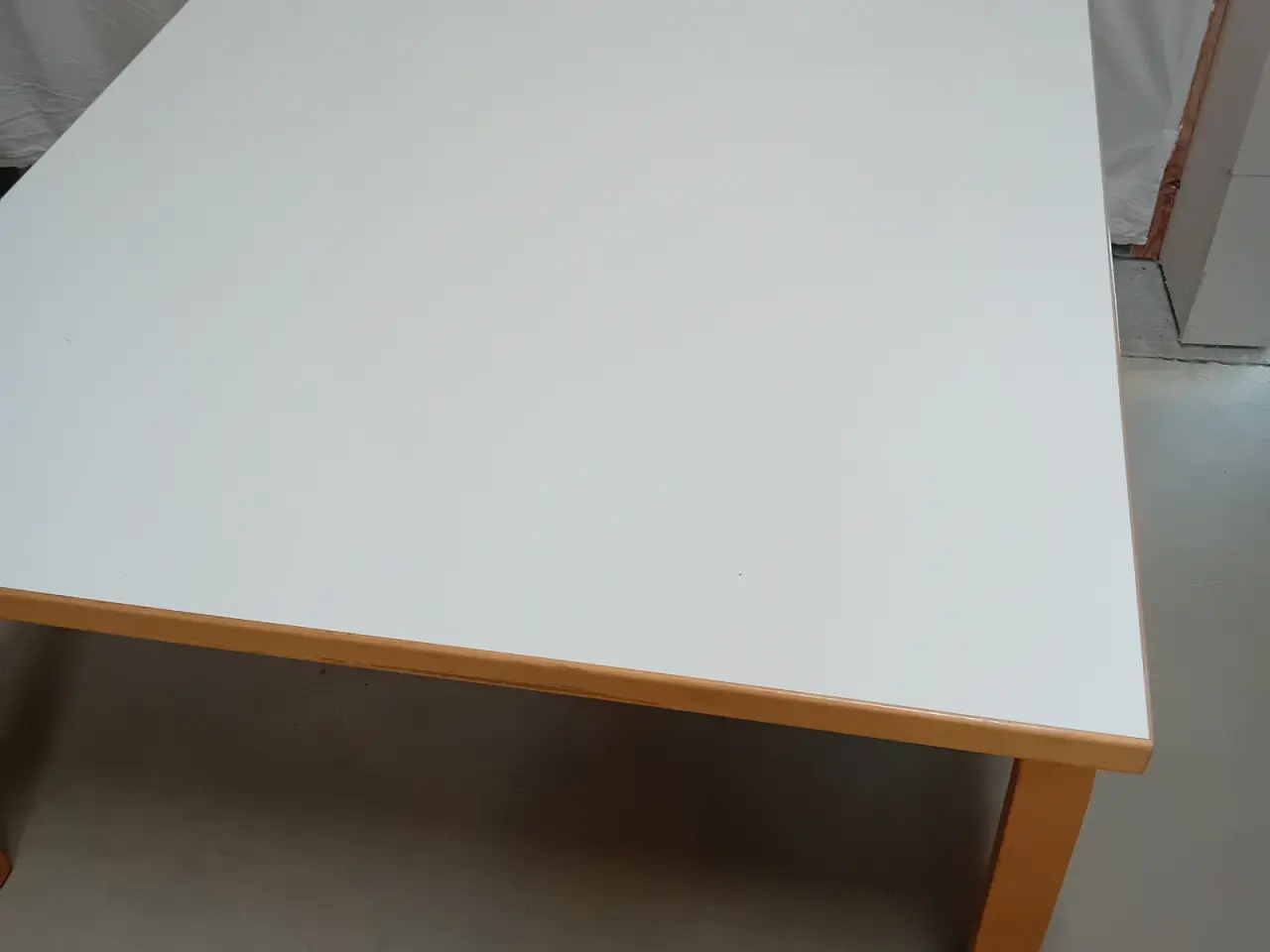 Billede 2 - Alvar Aalto hvidt lamineret sofabord